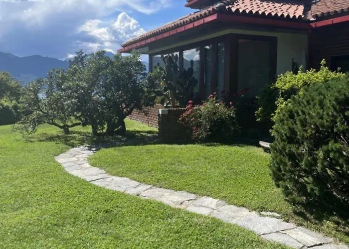 Rossa - Capitol Lifestyle * Cerro (Laveno-Mombello)