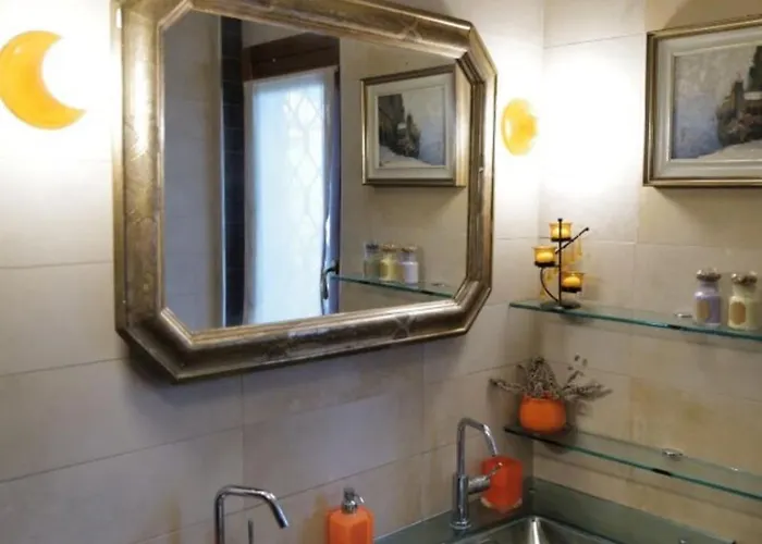 Rossa - Capitol Lifestyle