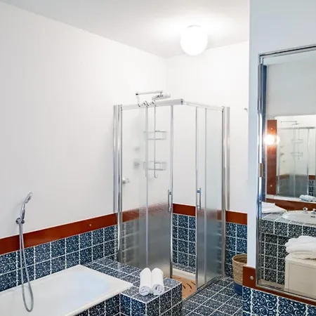 Rossa - Capitol Lifestyle * Cerro (Laveno-Mombello)