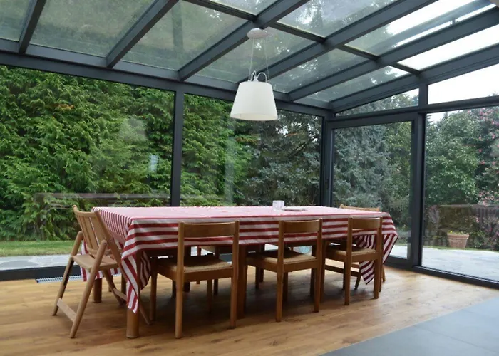 Rossa - Capitol Lifestyle