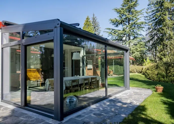 Rossa - Capitol Lifestyle *